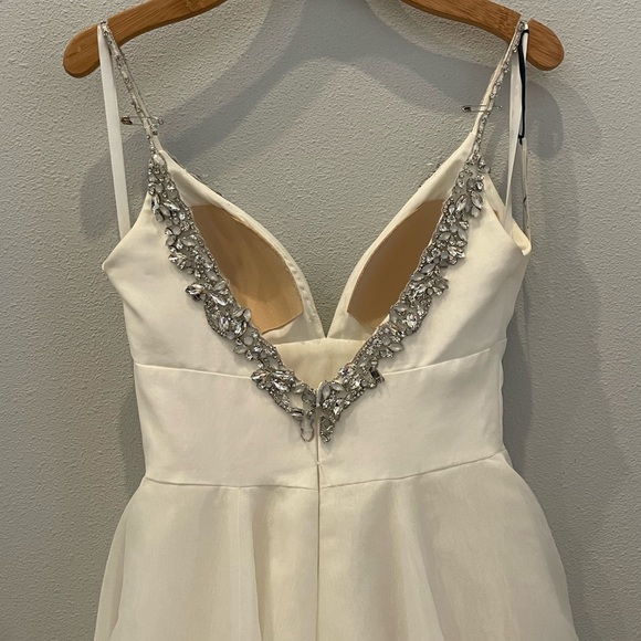 Hailey Haley Hayley Paige Halsey wedding gown beach rhinestones - Picture 4 of 9